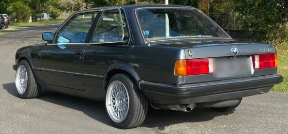 320i comparaison rear.jpg