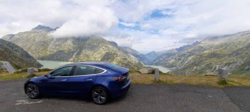 Tesla suisse.jpg